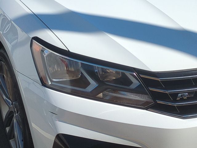 2017 Volkswagen Passat 1.8T R-Line