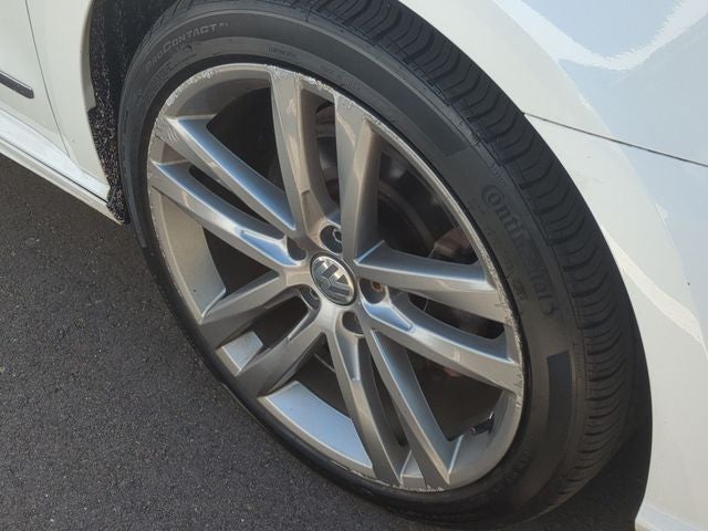 2017 Volkswagen Passat 1.8T R-Line