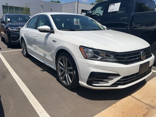 2017 Volkswagen Passat 1.8T R-Line