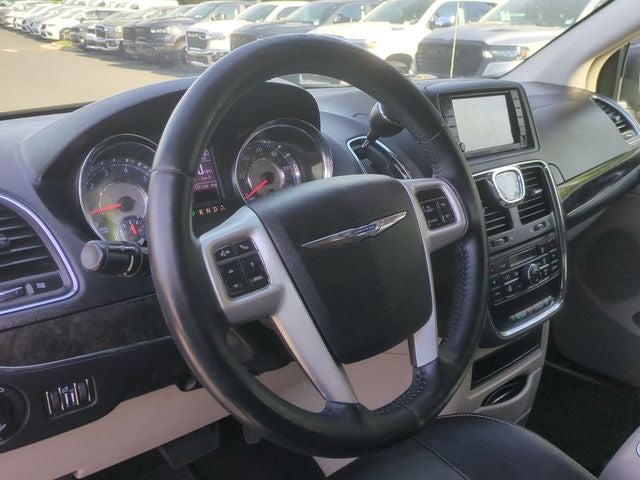 2015 Chrysler Town & Country Touring