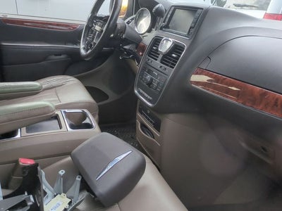 2015 Chrysler Town & Country Touring-L
