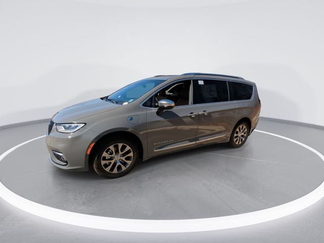 2025 Chrysler Pacifica Hybrid Pinnacle