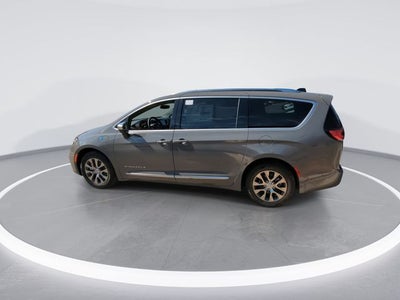 2025 Chrysler Pacifica Hybrid Pinnacle