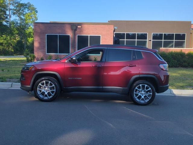 2022 Jeep Compass Latitude Lux