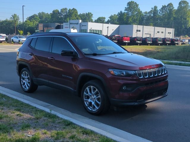 2022 Jeep Compass Latitude Lux