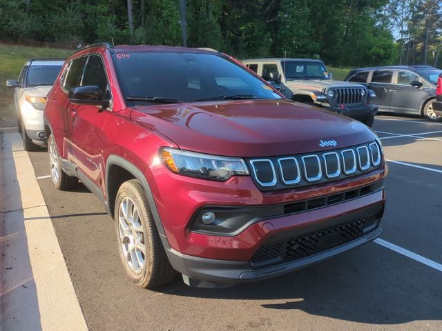 2022 Jeep Compass Latitude Lux