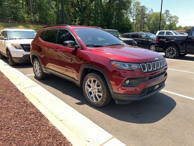 2022 Jeep Compass Latitude Lux