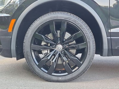 2021 Volkswagen Tiguan 2.0T SE R-Line Black