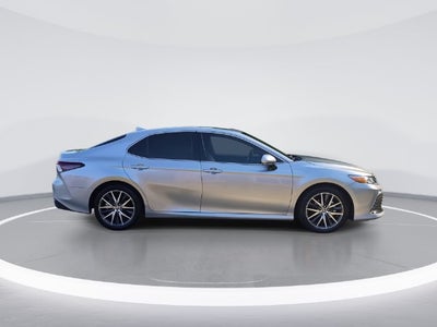 2024 Toyota Camry Hybrid XLE