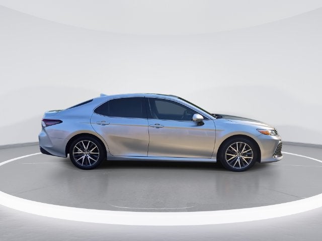 2024 Toyota Camry Hybrid XLE