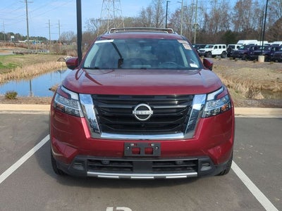 2023 Nissan Pathfinder Platinum