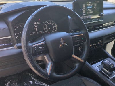 2024 Mitsubishi Outlander SE Black Edition