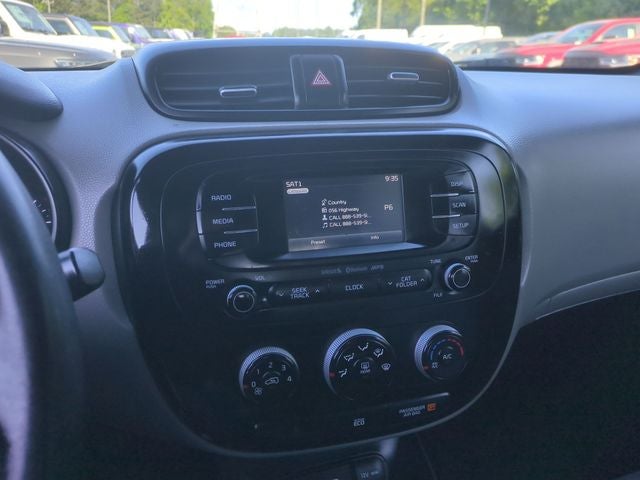 2016 Kia Soul Base