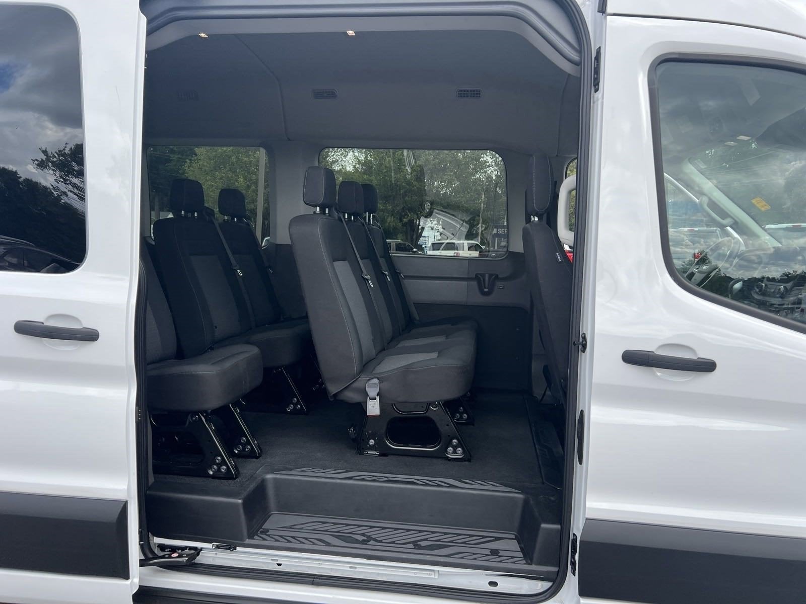 2023 Ford Transit Passenger Wagon XL