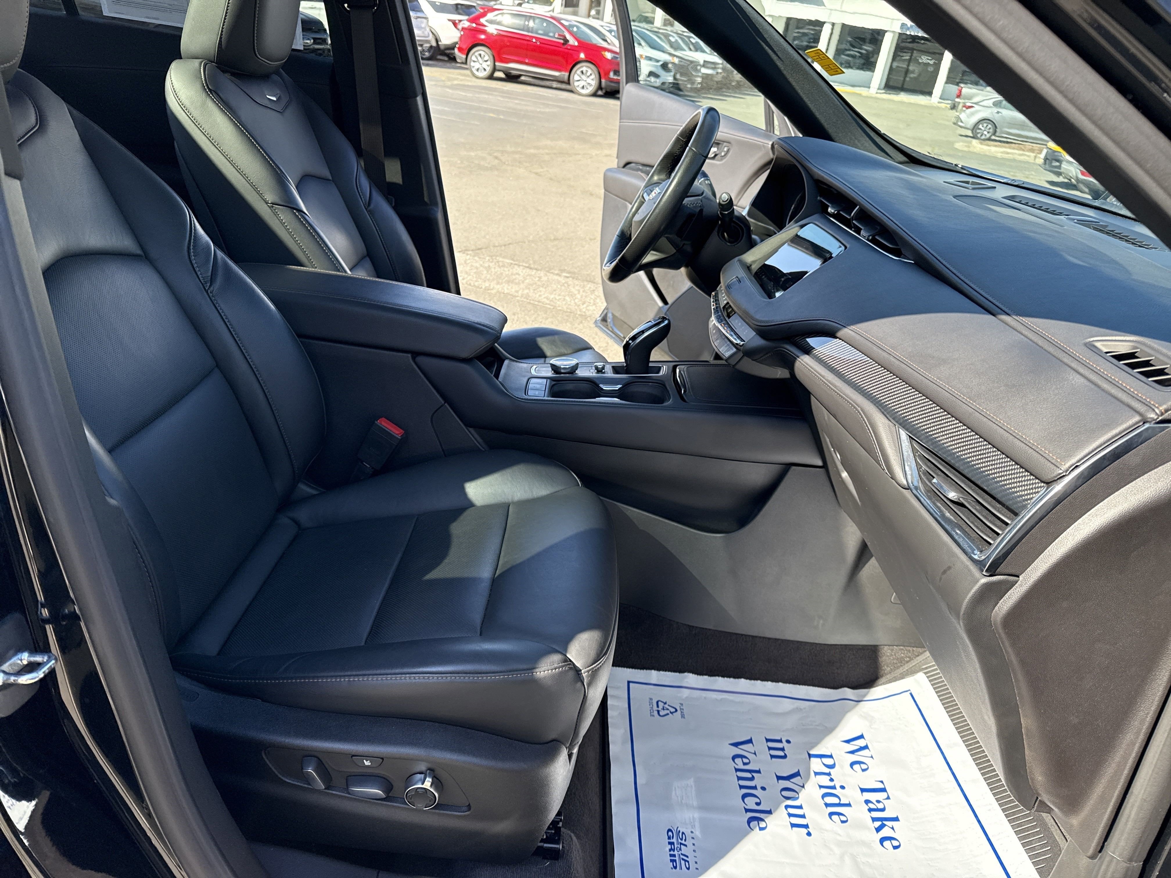 2023 Cadillac XT4 FWD Sport