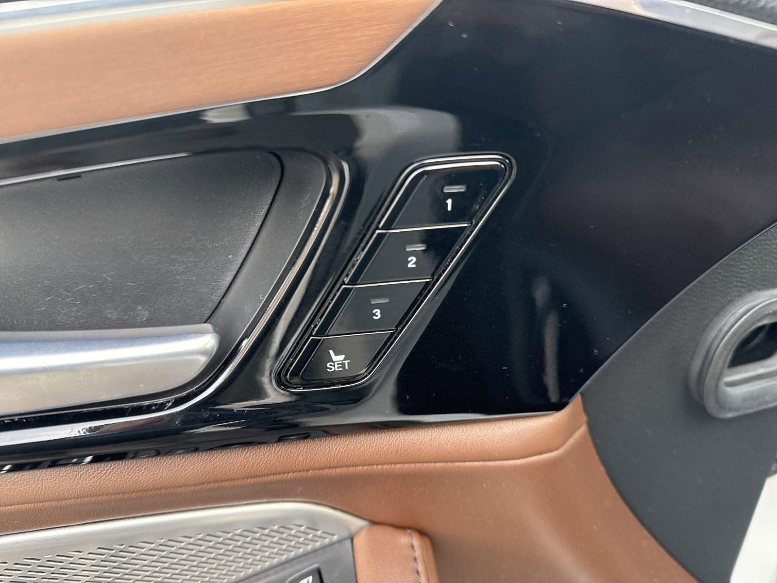 2022 Acura MDX w/Technology Package