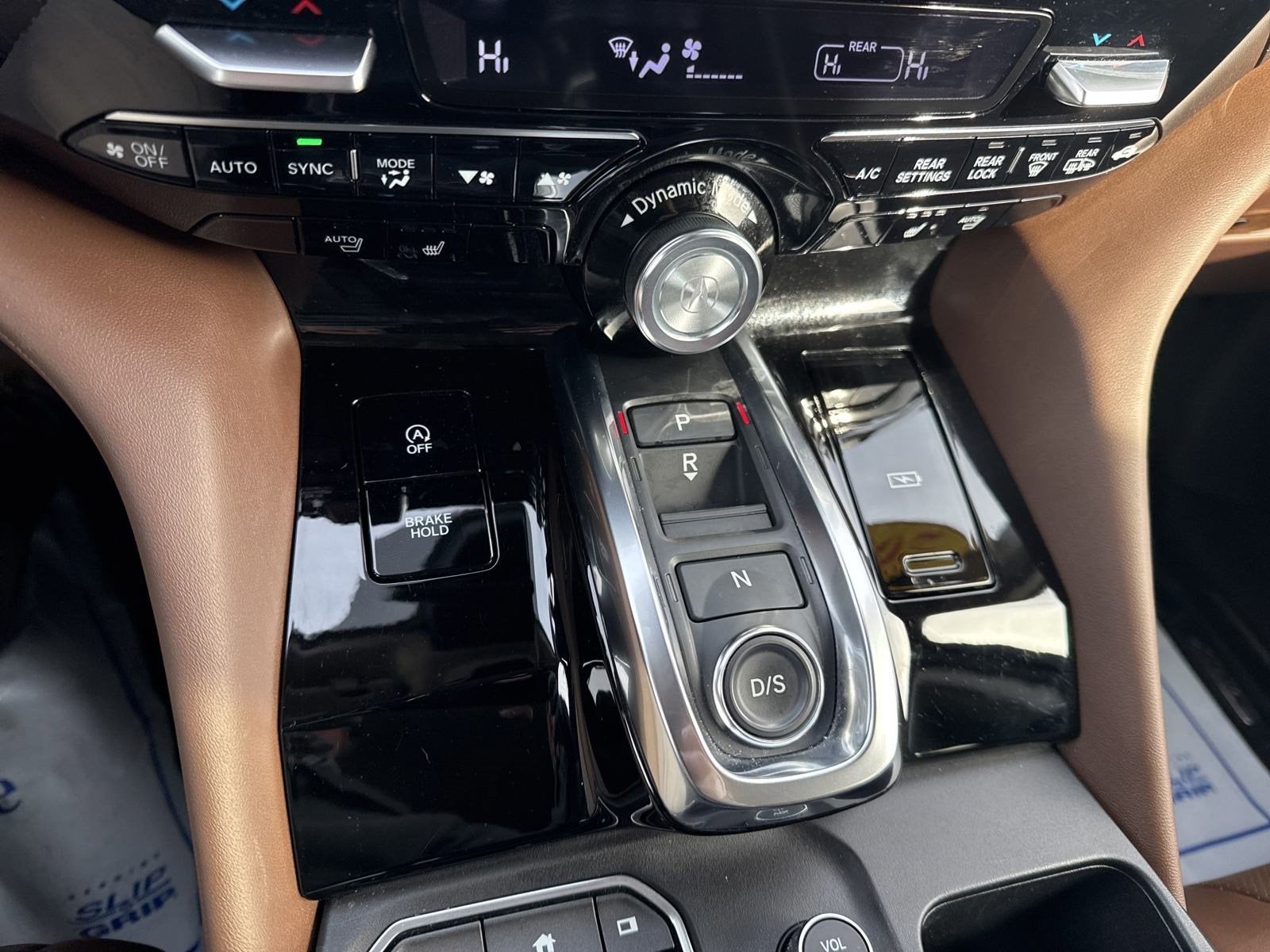 2022 Acura MDX w/Technology Package