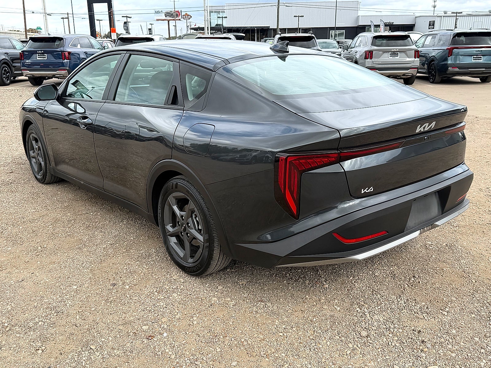 2025 Kia K4 LXS