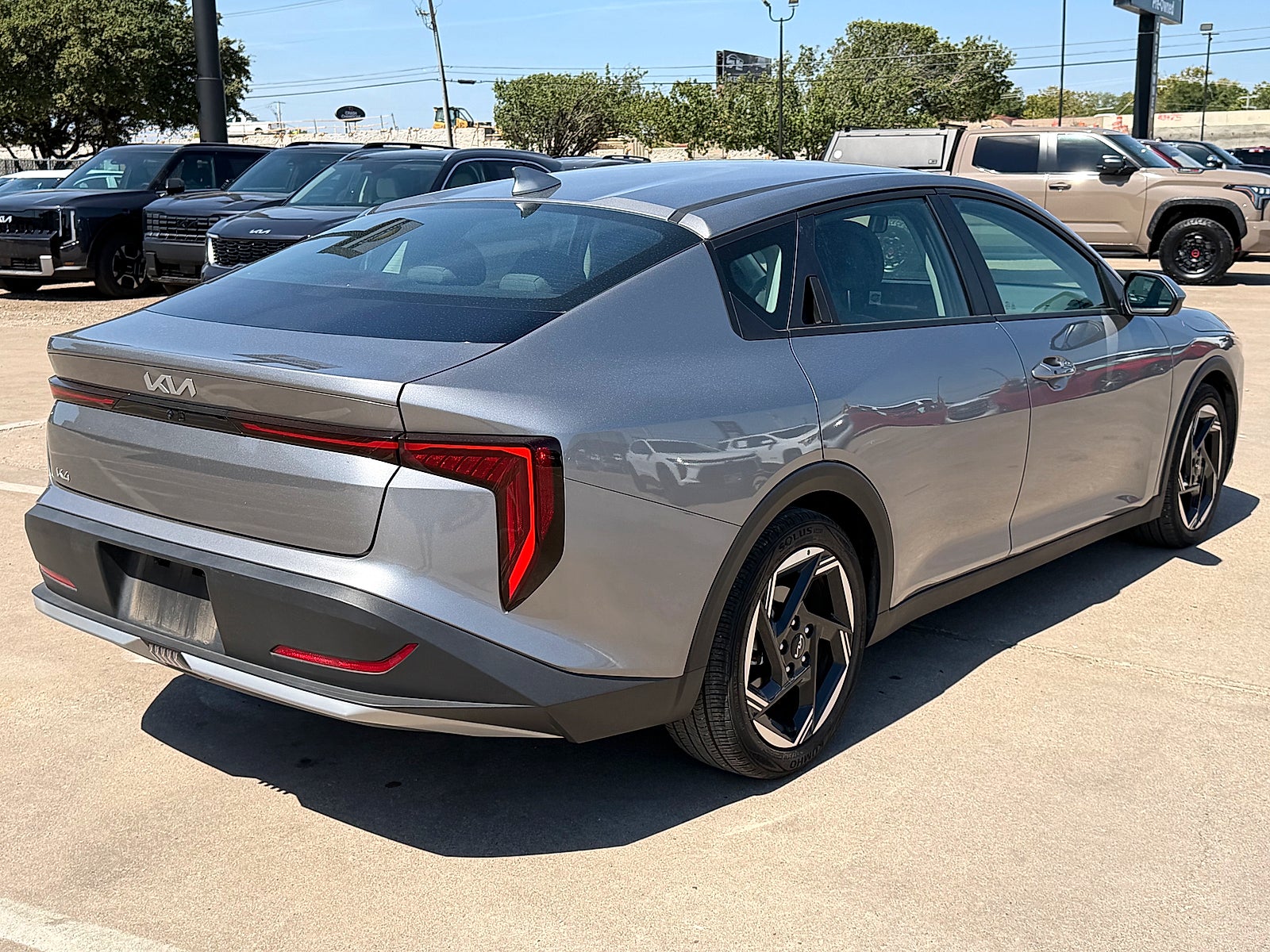 2025 Kia K4 EX