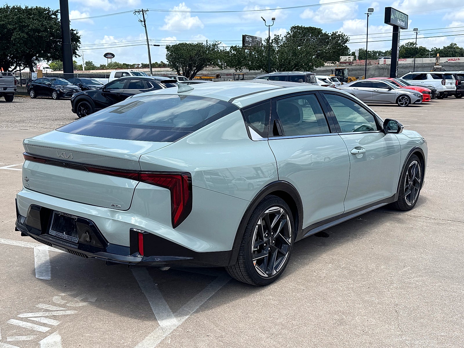 2025 Kia K4 GT-Line