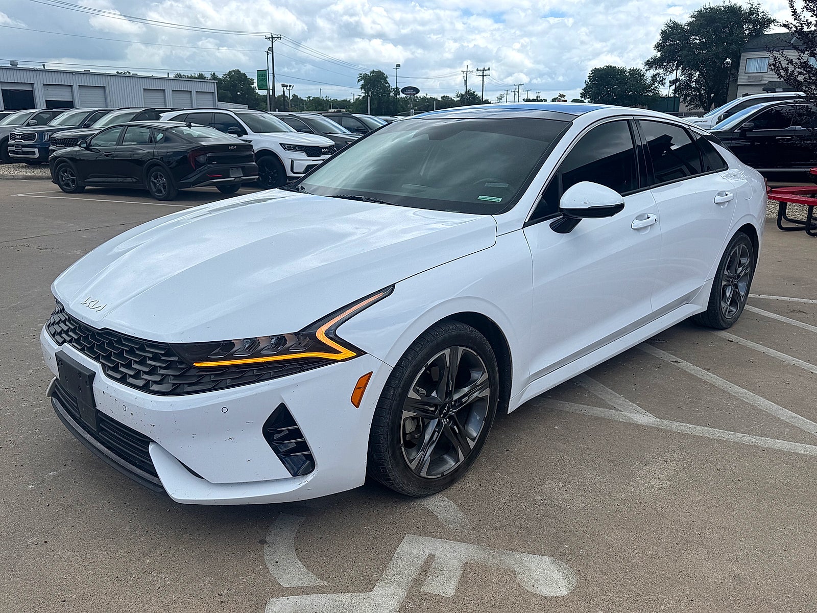 2023 Kia K5 EX