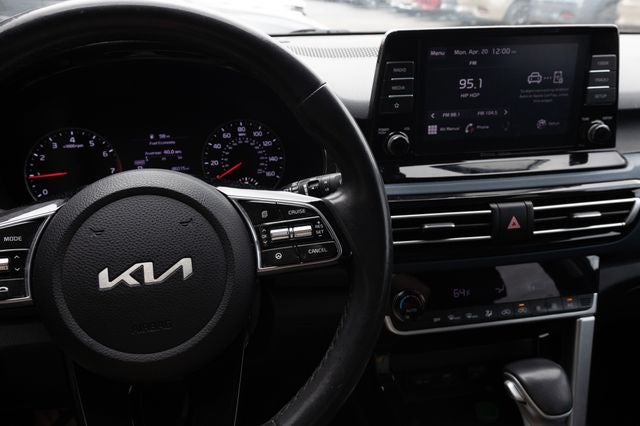 2023 Kia Seltos S