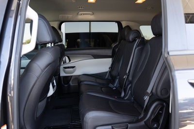 2024 Kia Carnival LX