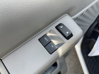 2025 Ford E-350SD Base Cutaway