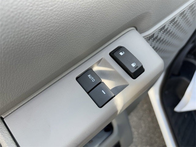 2025 Ford E-350SD Base Cutaway