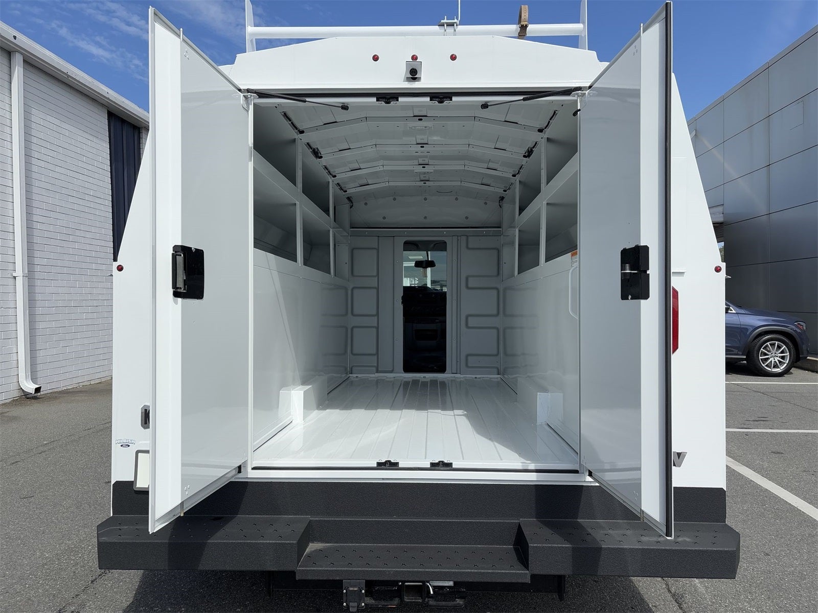 2025 Ford E-350SD Base Cutaway