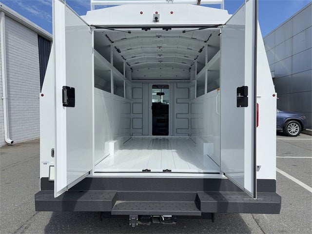 2025 Ford E-350SD Base Cutaway