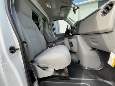 2025 Ford E-350SD Base Cutaway