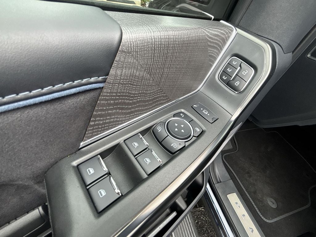 2025 Ford F-250SD Platinum