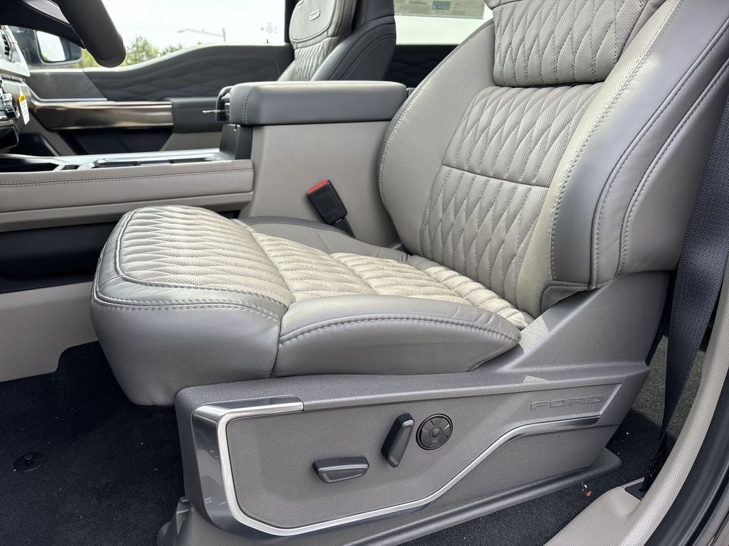 2026 Ford F-450SD Platinum DRW
