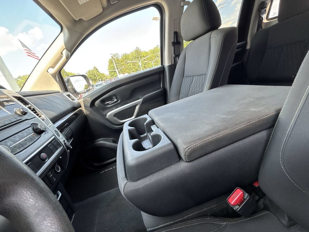 2018 Nissan Titan SV