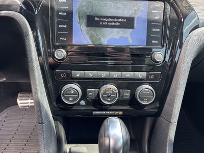 2021 Volkswagen Passat 2.0T R-Line