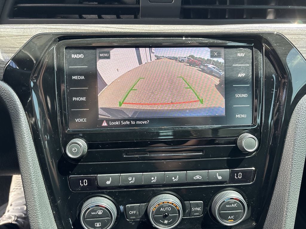 2021 Volkswagen Passat 2.0T R-Line