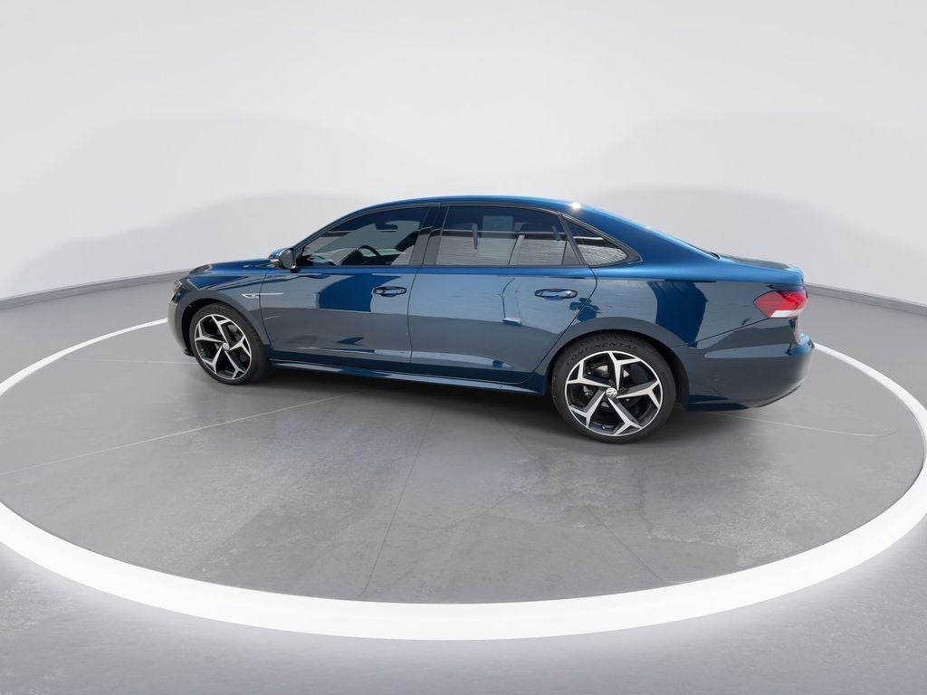 2021 Volkswagen Passat 2.0T R-Line