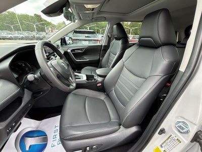 2025 Toyota RAV4 XLE Premium