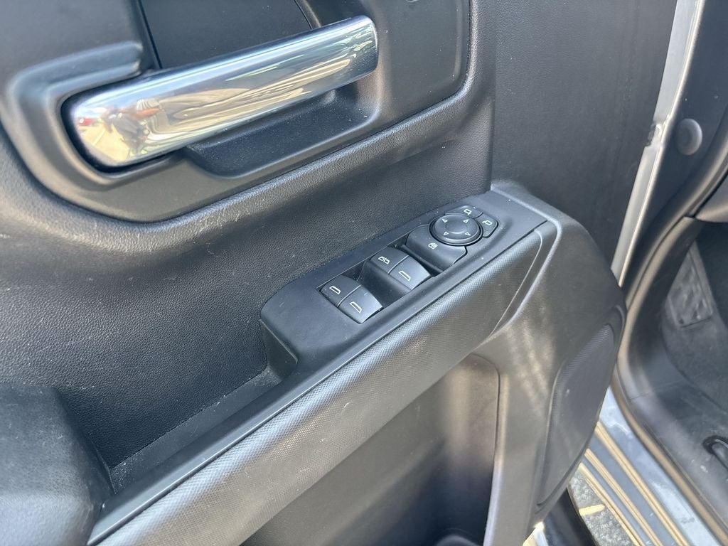 2022 Chevrolet Silverado 1500 LTD Custom