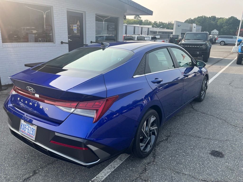 2025 Hyundai Elantra SEL Convenience