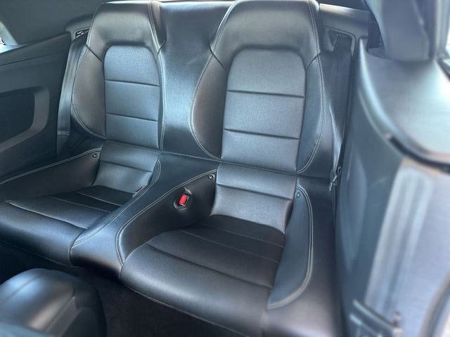 2023 Ford MUSTANG Premium