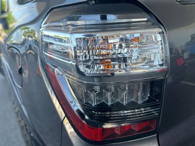 2023 Toyota 4 RUNNER Premium