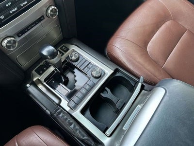 2017 Toyota LAND CRUISER Base