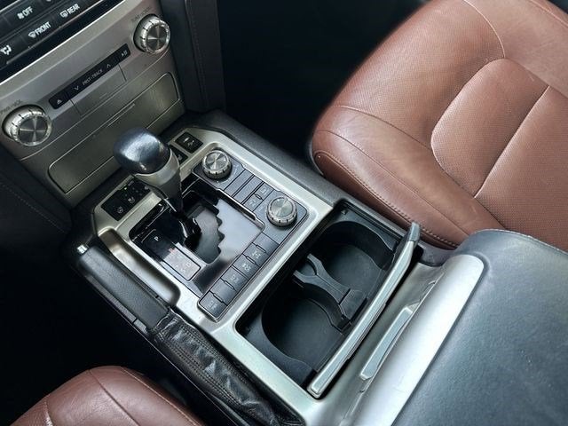 2017 Toyota LAND CRUISER Base