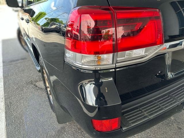 2017 Toyota LAND CRUISER Base