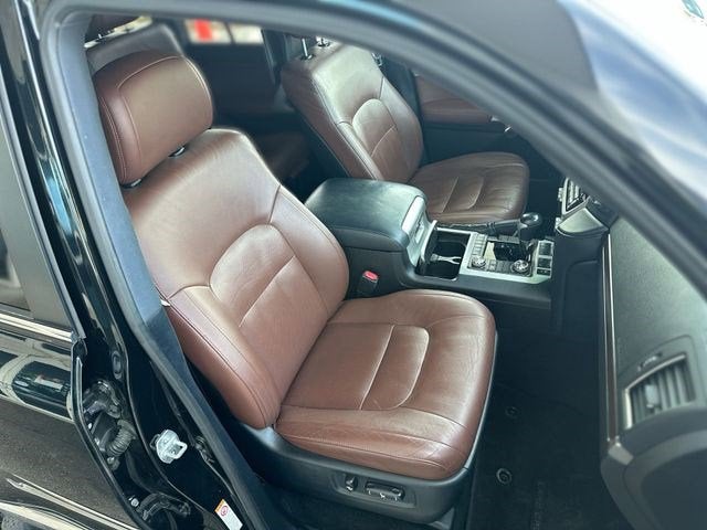 2017 Toyota LAND CRUISER Base