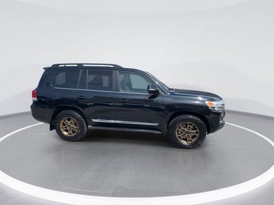 2017 Toyota LAND CRUISER Base