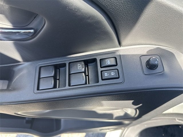 2024 Nissan Frontier SL