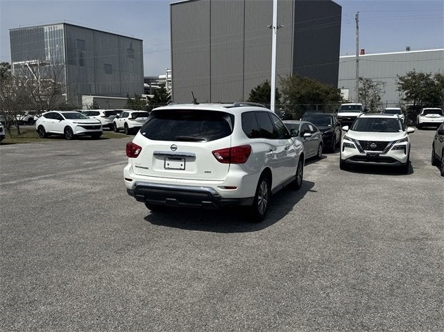 2018 Nissan Pathfinder S